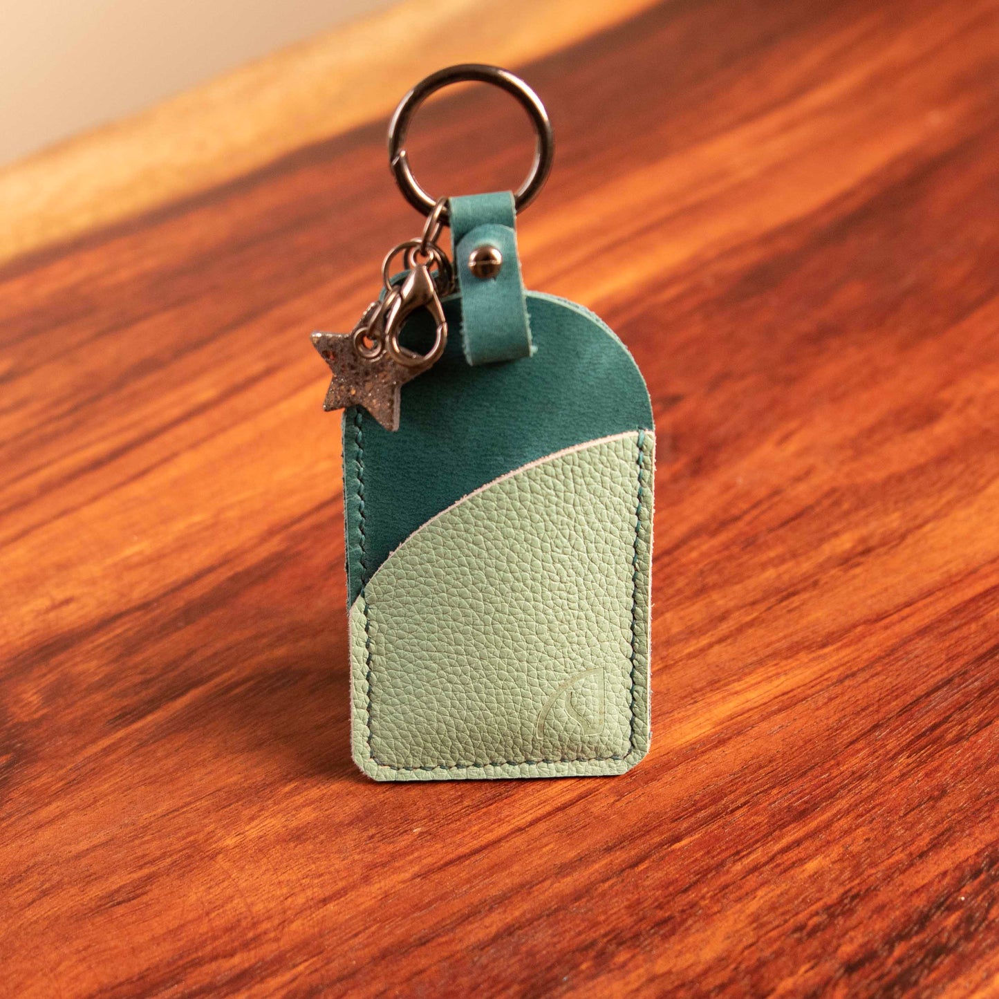 Feather -Card holder keychain
